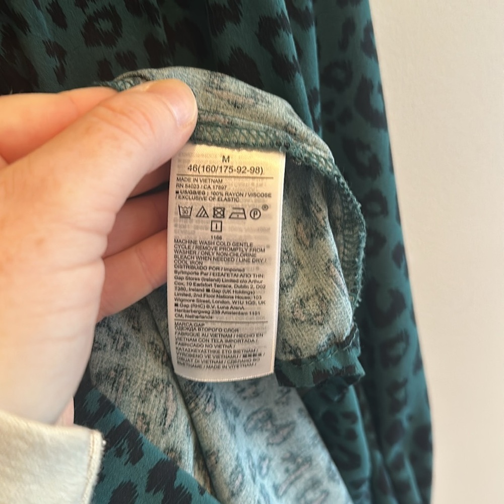 Gap smocked dress, size medium - Picture 3 of 6